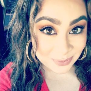 Meet your Posher, Vanessa